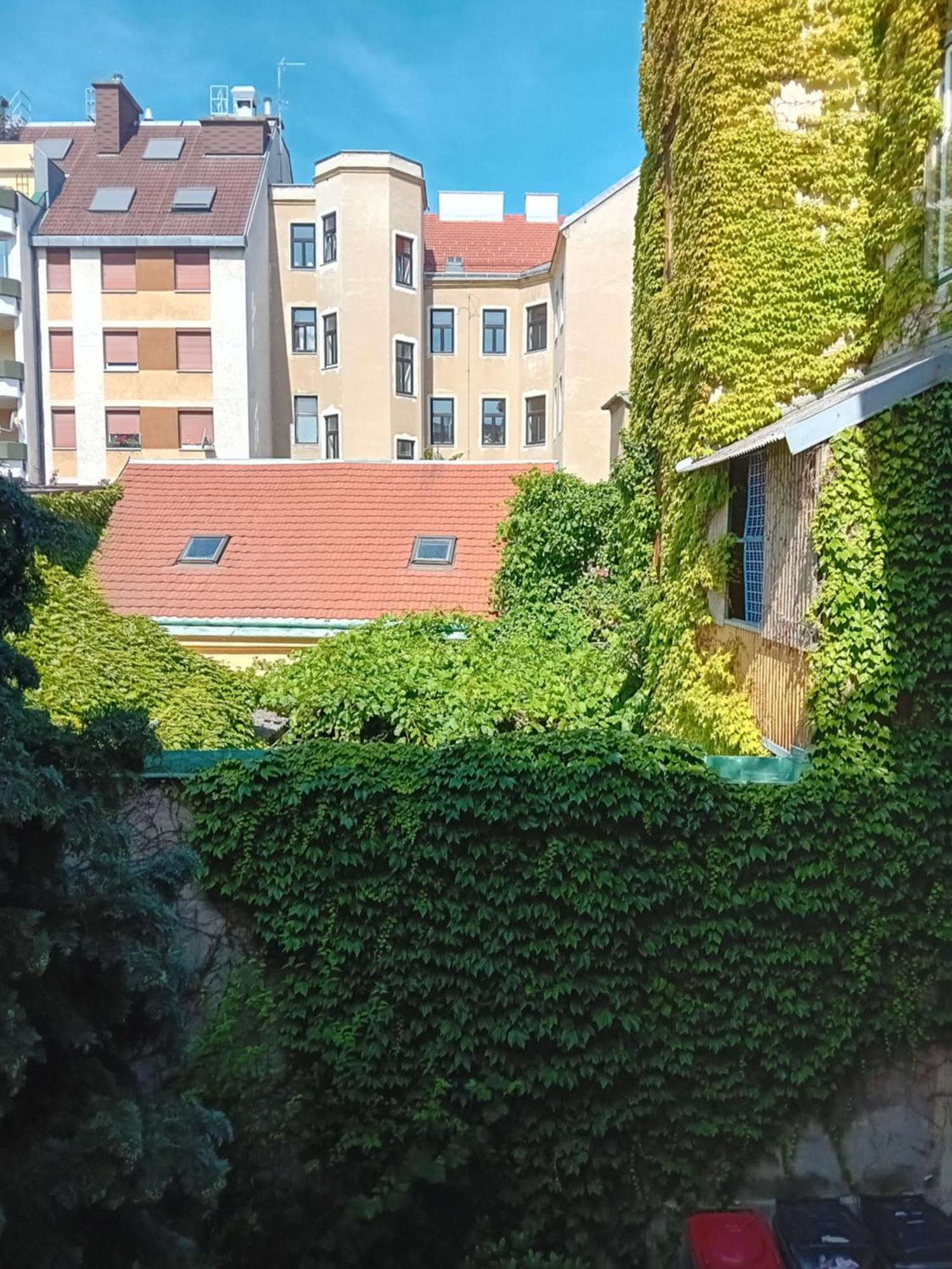 In Séjour chez l'habitant *